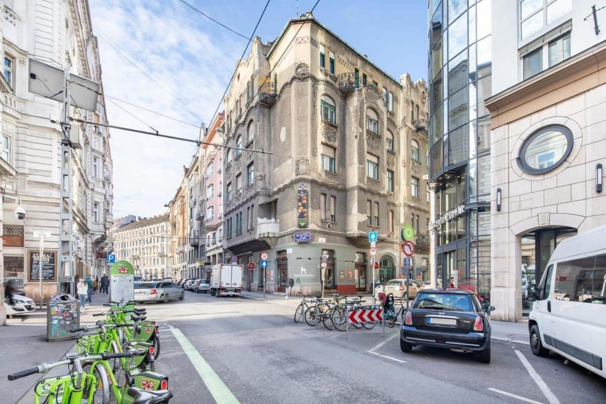 Extra Central Mini Studio - Lively Neighborhood บูดาเปสต์ ภายนอก รูปภาพ