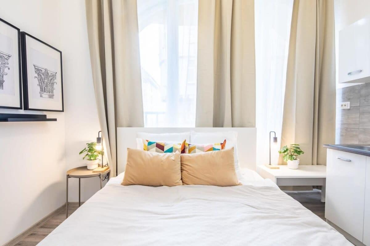 Extra Central Mini Studio - Lively Neighborhood บูดาเปสต์ ภายนอก รูปภาพ