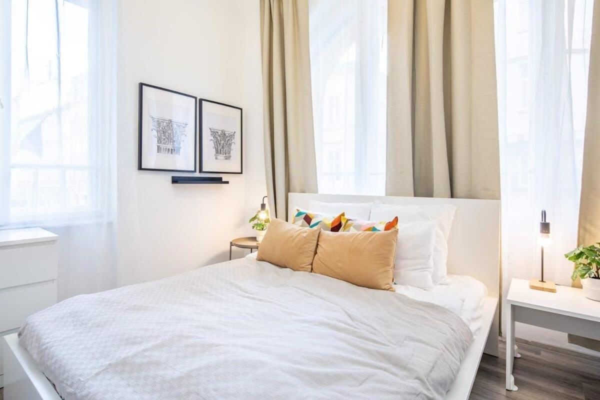 Extra Central Mini Studio - Lively Neighborhood บูดาเปสต์ ภายนอก รูปภาพ